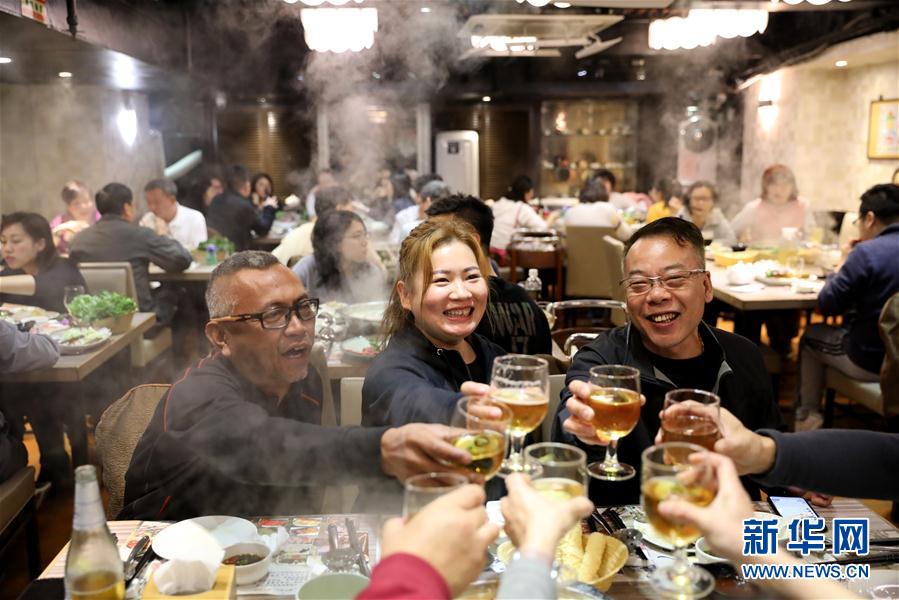 （香港故事·圖文互動）（5）香港美食：當“米其林”遇上“黑珍珠”