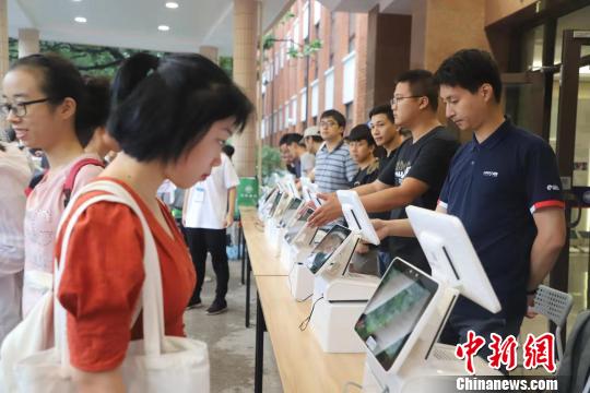 “新上海人”羅彩瑚:希望更多香港學生到內地求學