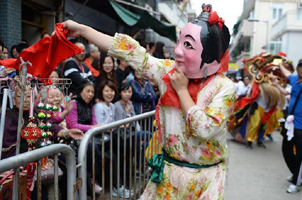 香港長洲太平清醮吸引數萬游客