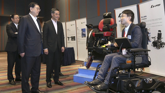 張德江視察香港科學園