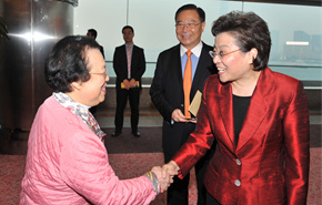 仇鴻副主任與來賓交談