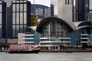 香港百船巡游慶回歸二十周年