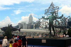 香港舉辦“鯊魚與人類”當代藝術展