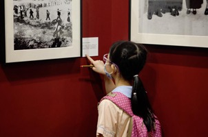 香港青年學生觀看《國家相冊》大型圖片典藏展有感