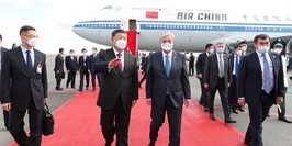 習近平對哈薩克斯坦共和國進行國事訪問